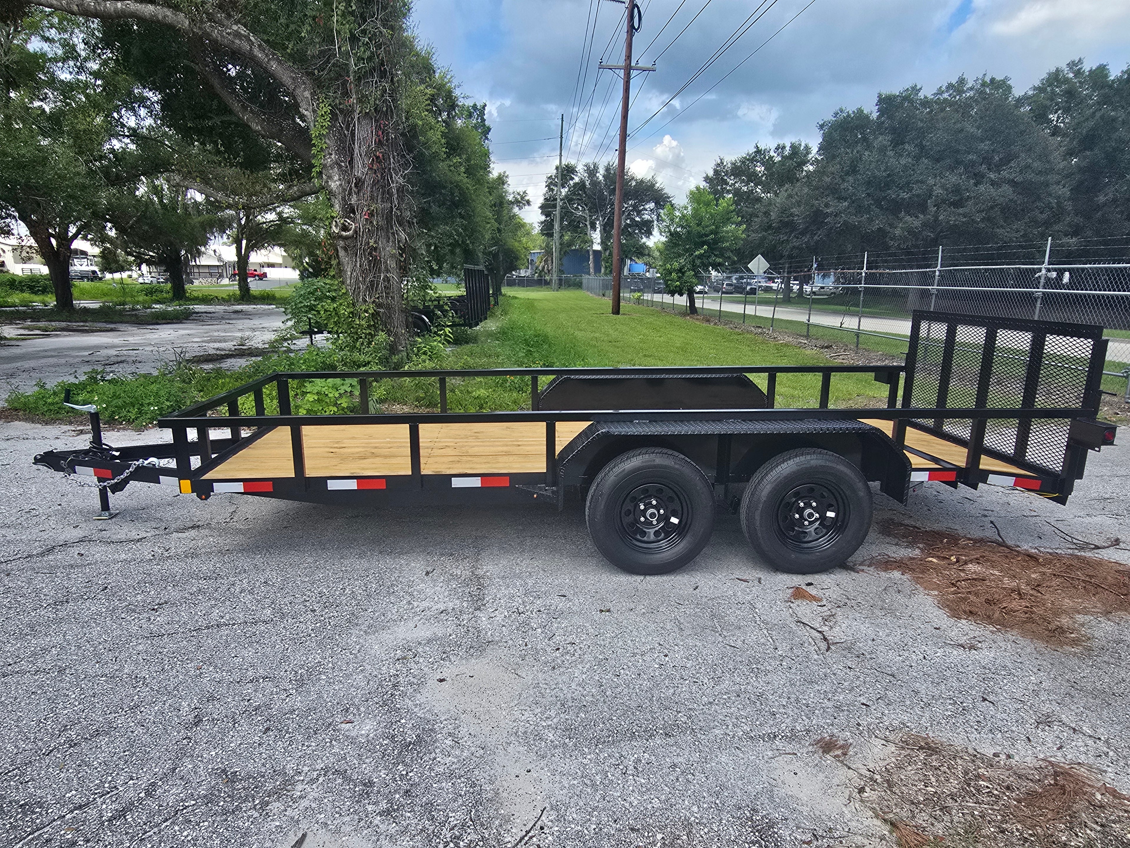 6x16 Dove Tail Utility Trailer Premium